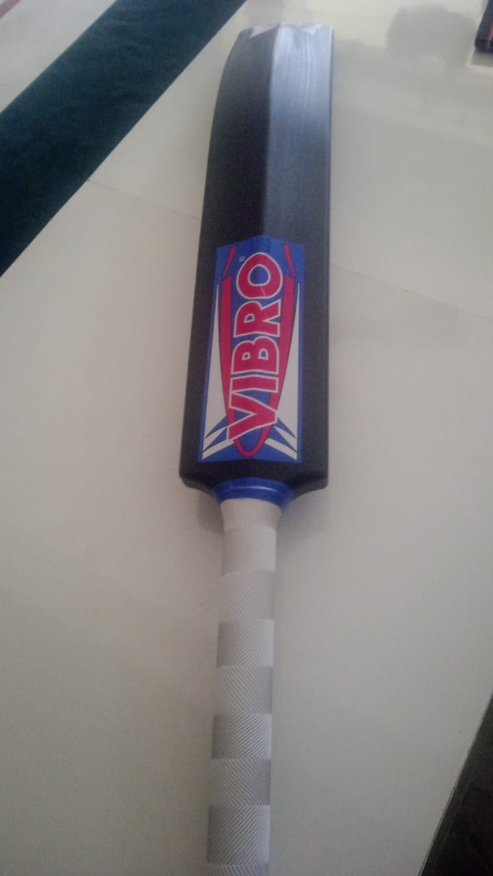 🏏 Vibro – Cricket Plastic Bat